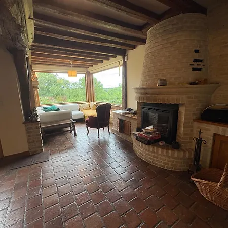 Charming House Surrounded By Nature Courtonne-la-Meurdrac