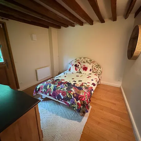 Charming House Surrounded By Nature Courtonne-la-Meurdrac