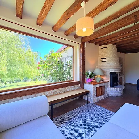 Ancien Pressoir Renove Avec Grand Jardin Et Vue Sur La Nature 別荘